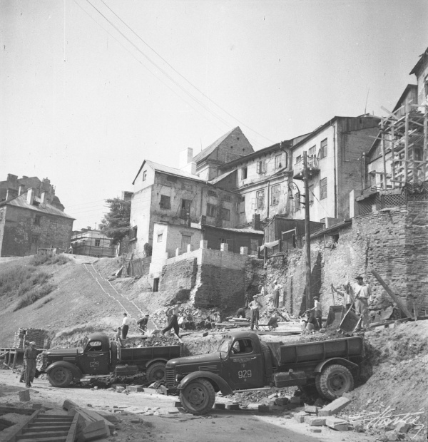 Odbudowa ulicy Podwale w Lublinie w 1954 roku