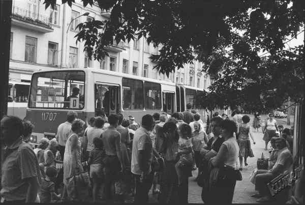 Przystanek autobusowy na placu Wolności w Lublinie