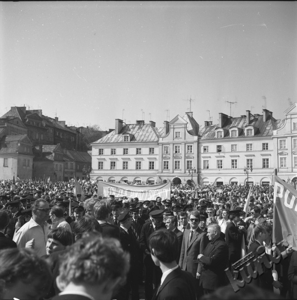 Święto 1 Maja na placu Zebrań Ludowych w Lublinie