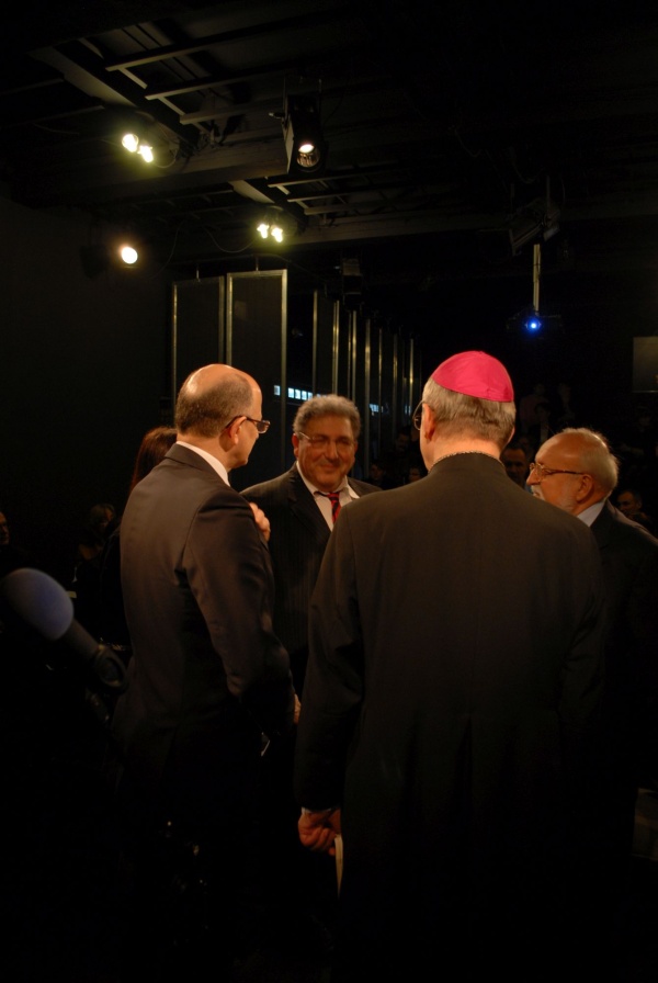 Krzysztof Żuk, Jossi Dakar, Krzysztof Penderecki i biskup Mieczysław Cisło
