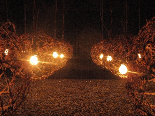 Fragment instalacji artystycznej Tadeusza Mysłowskiego "Shrine"