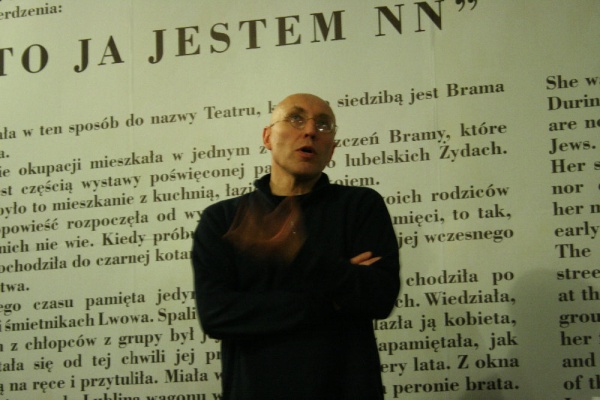 Tomasz Pietrasiewicz podczas otwarcia wystawy "Lublin. Pamięć Miejsca"