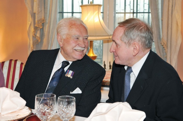 Prezydent Ryszard Kaczorowski i Janusz Krupski