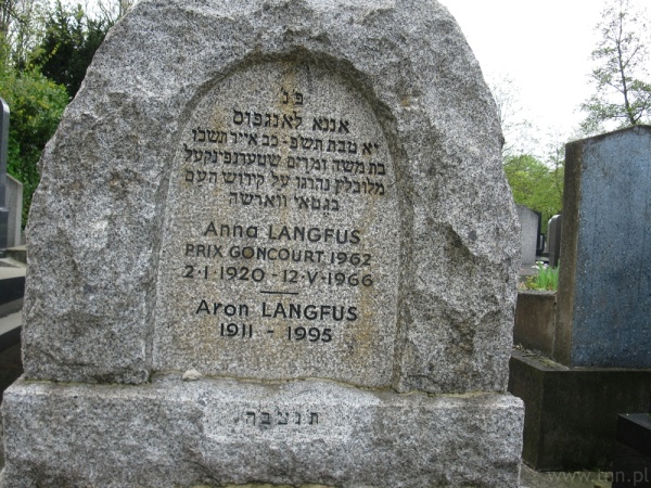 Grób Anny i Arona Langfusów na cmentarzu Bageux w Paryżu