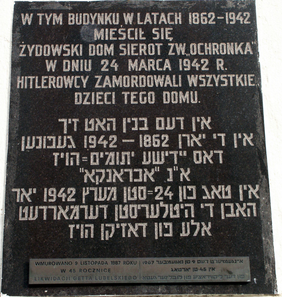 Tablica na budynku Ochronki żydowskiej przy ul. Grodzkiej 11