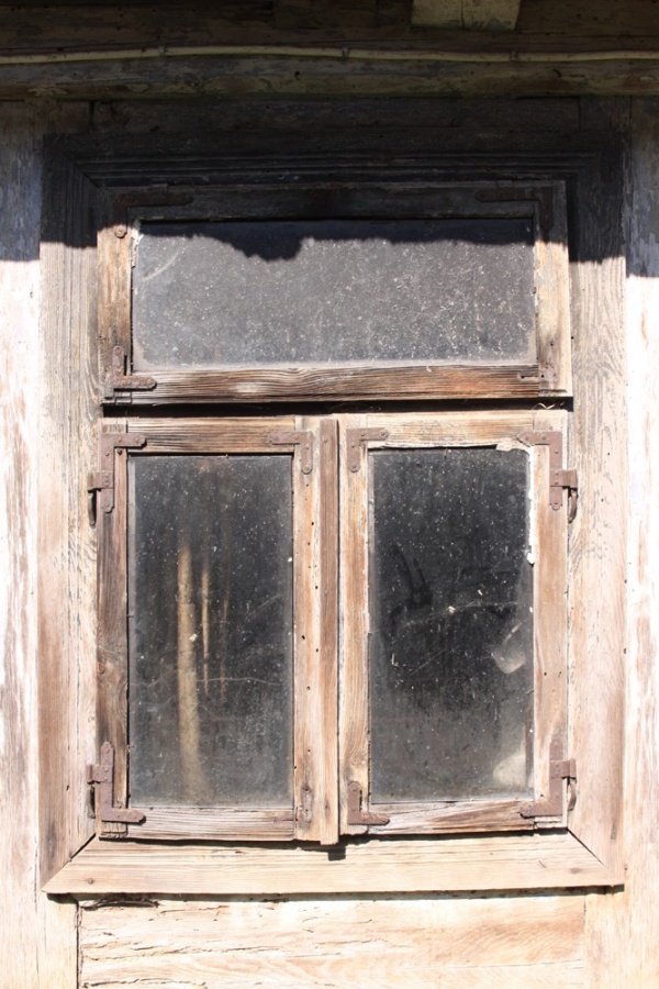 Stolarka okienna domu drewnianego przy ul. Chełmskiej 11 w Wojsławicach