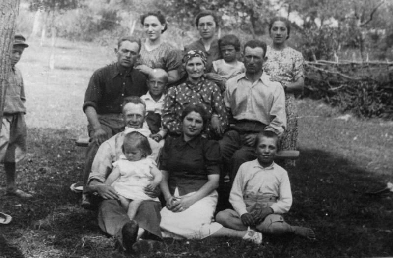 The Goldberg family, Płouszowice, July 1939