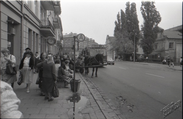Ulica Narutowicza w Lublinie - przystanek autobusowy niedaleko Placu Wolności
