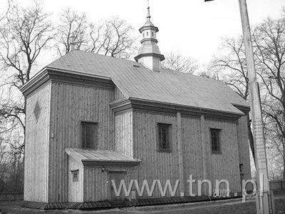 Kościółek pw. Zmartwychwstania Pańskiego w Bezwoli po odbudowie w 2002 r.