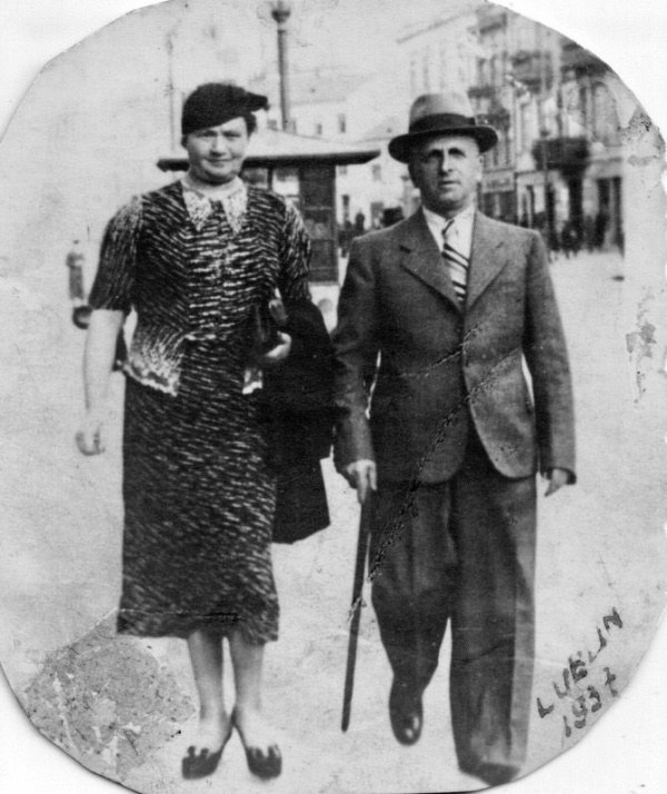 Trachtenberg Moszek Aron and Dwojra nee Wertman in Lublin, Krakowskie Przedmieście Street; 1937