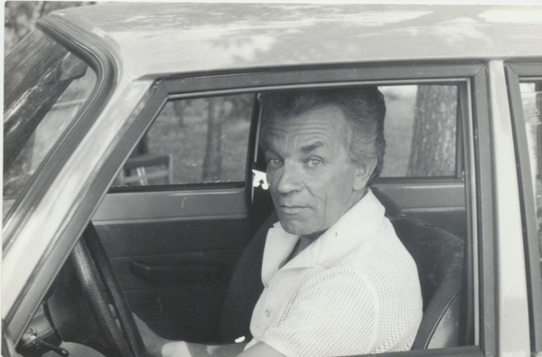 Jan Welik w samochodzie