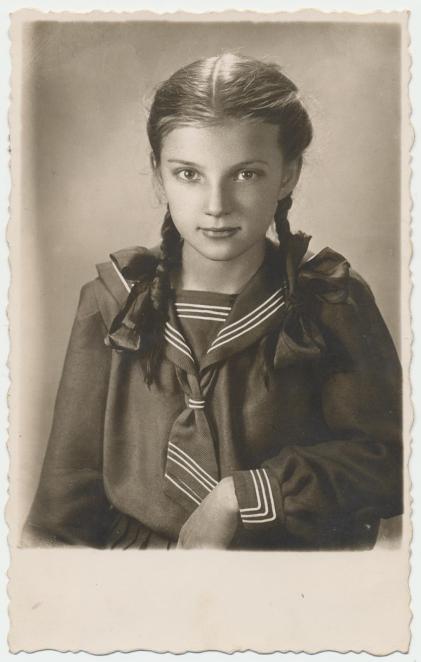 Alina Szubartowicz (Depta) w okresie szkolnym