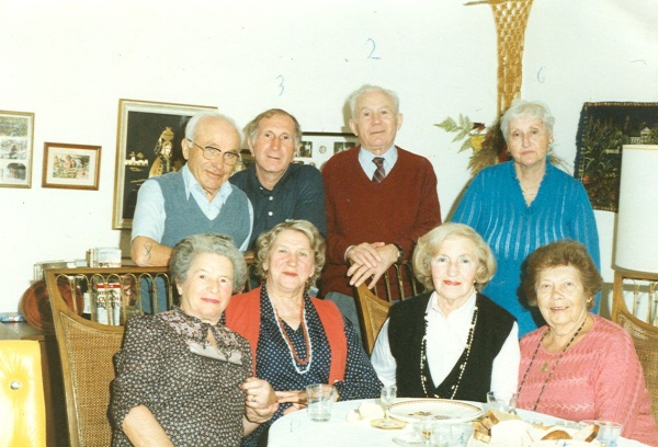 Franciszka Olesiejuk z domu Iwaniuk, Noah Rodzynek i Perla Rodzynek z domu Goldszeft. 1988 rok.