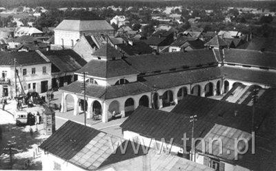 Panorama tomaszowskich hal targowych i dzielnicy żydowskiej