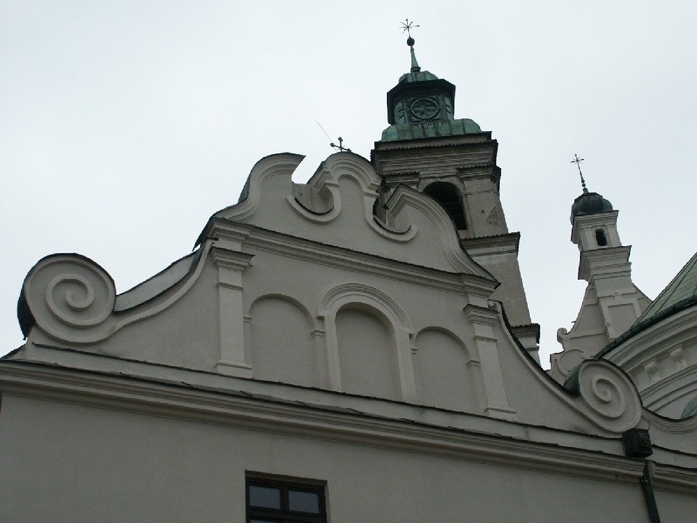 Kościół pobernardyński pw. Nawrócenia Św. Pawła w Lublinie. Detal architektoniczny.