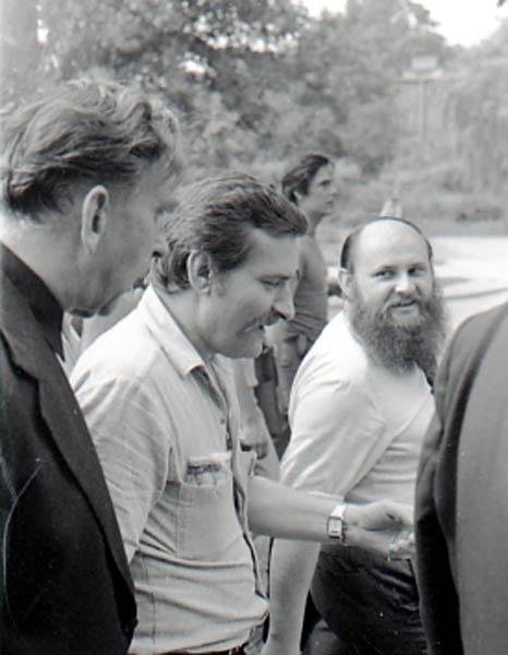 Prof. Mieczysław A. Krąpiec, Lech Wałęsa i Jan Bartczak podczas spotkania z Czesławem Miłoszem (1981 r.)