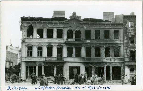 Zniszczony budynek przy Krakowskim Przedmieściu 46 w Lublinie