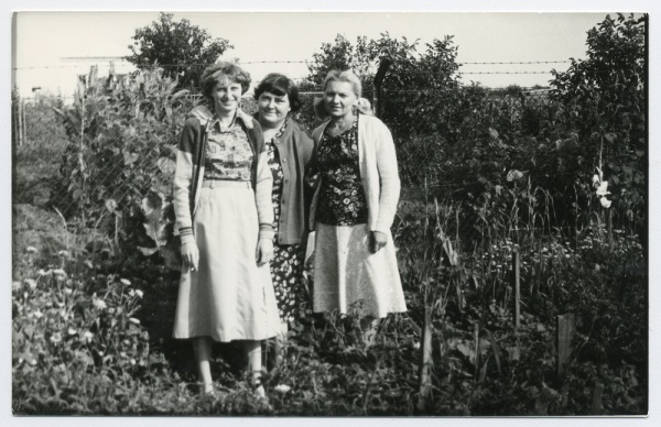 Zofia Bartkiewicz z córkami