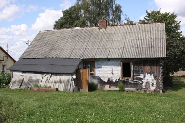 Dom drewniany w Wojsławicach Kolonii 24
