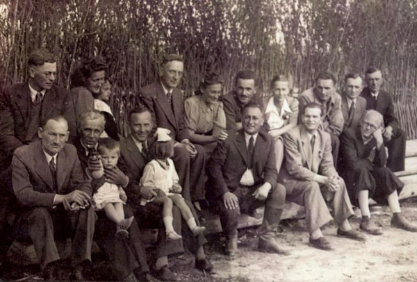 Spotkanie pszczelarzy w Pszczelej Woli w 1946 roku