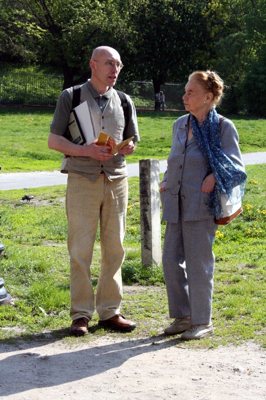 Spacer z Julią Hartwig po Lubliniemaj 2006 roku